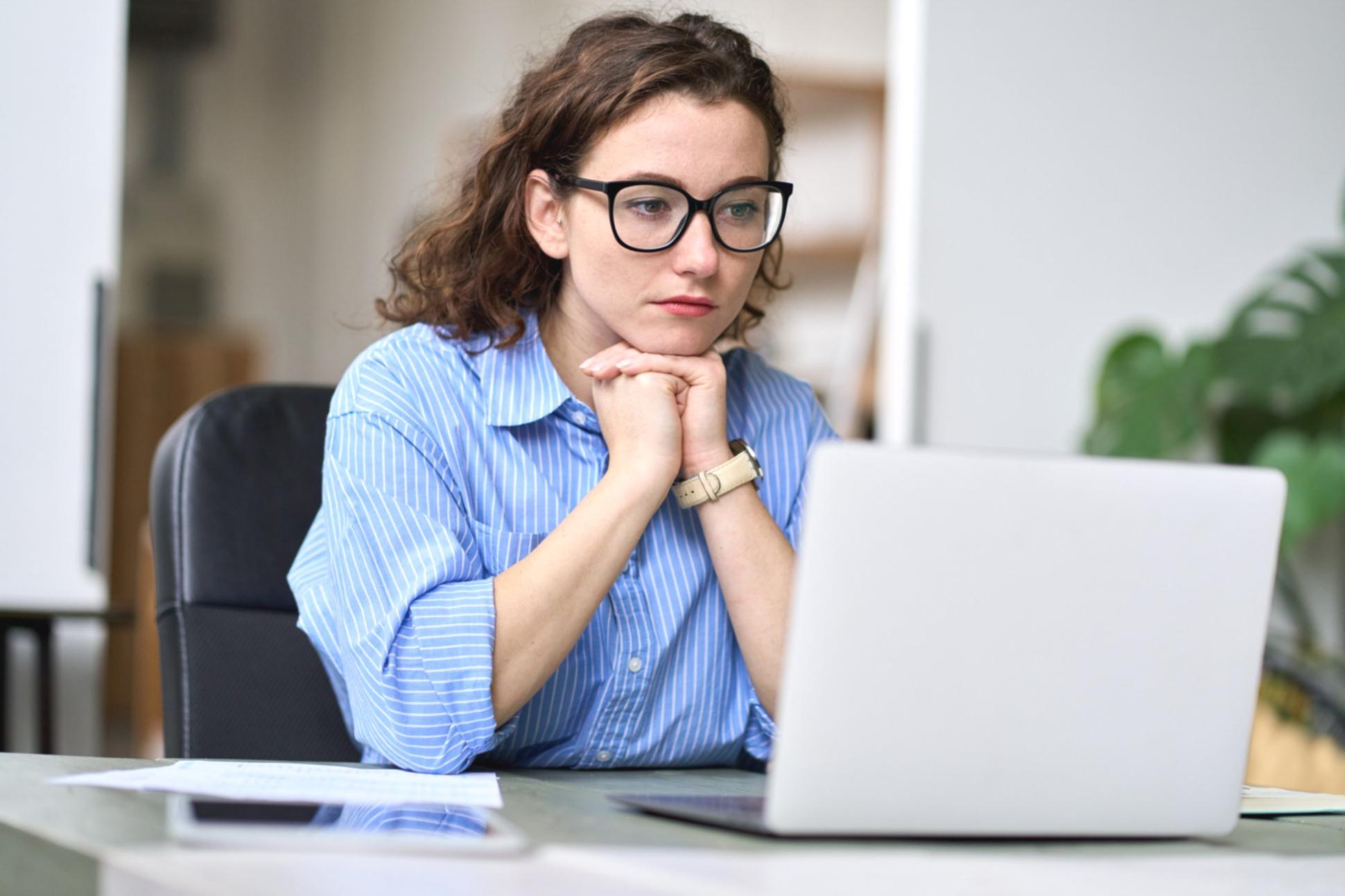 Entorno de aprendizaje profesional para educación financiera estructurada